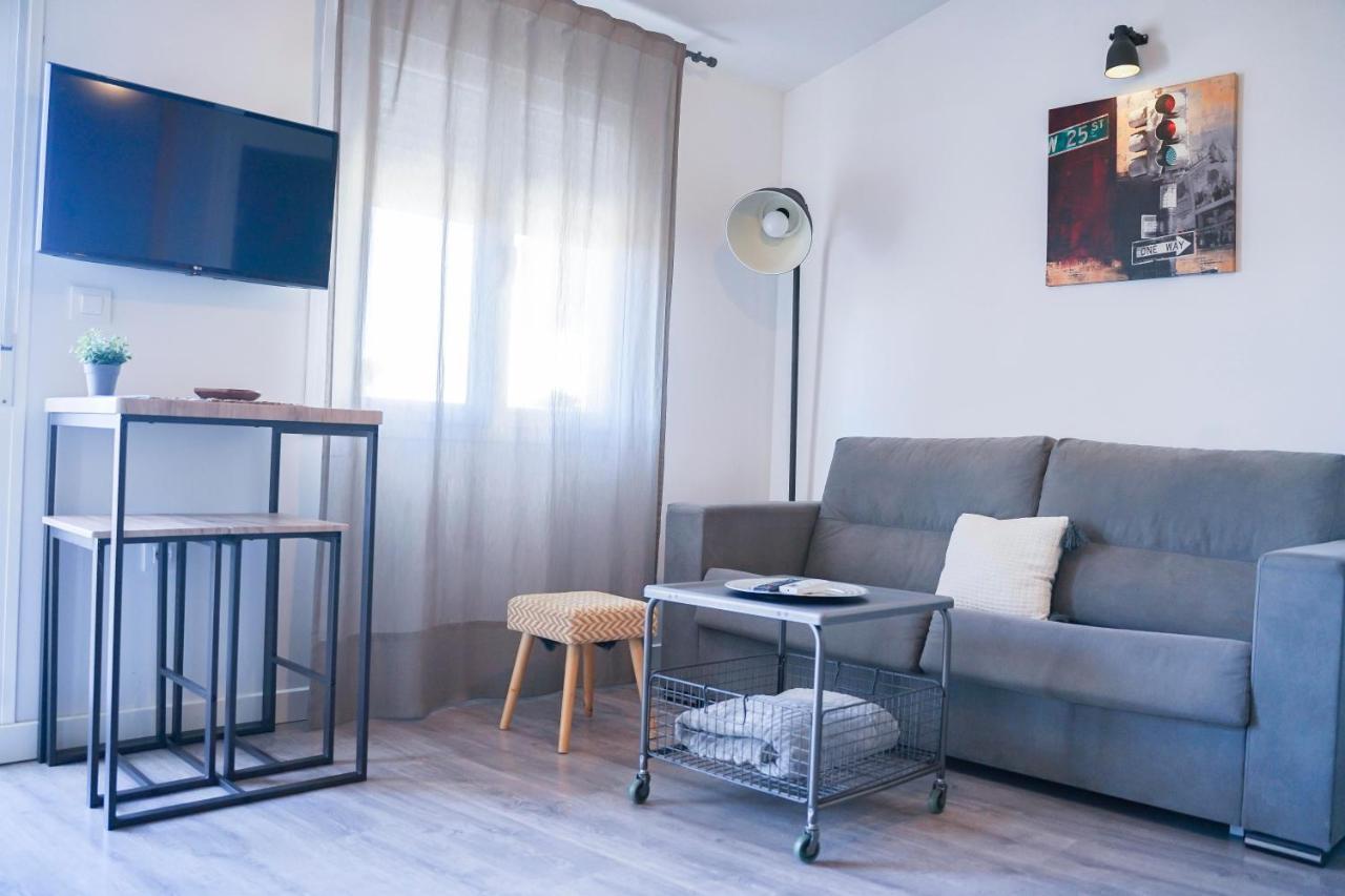 פלאסנסיה Apartamentos Suites Cariatide מראה חיצוני תמונה