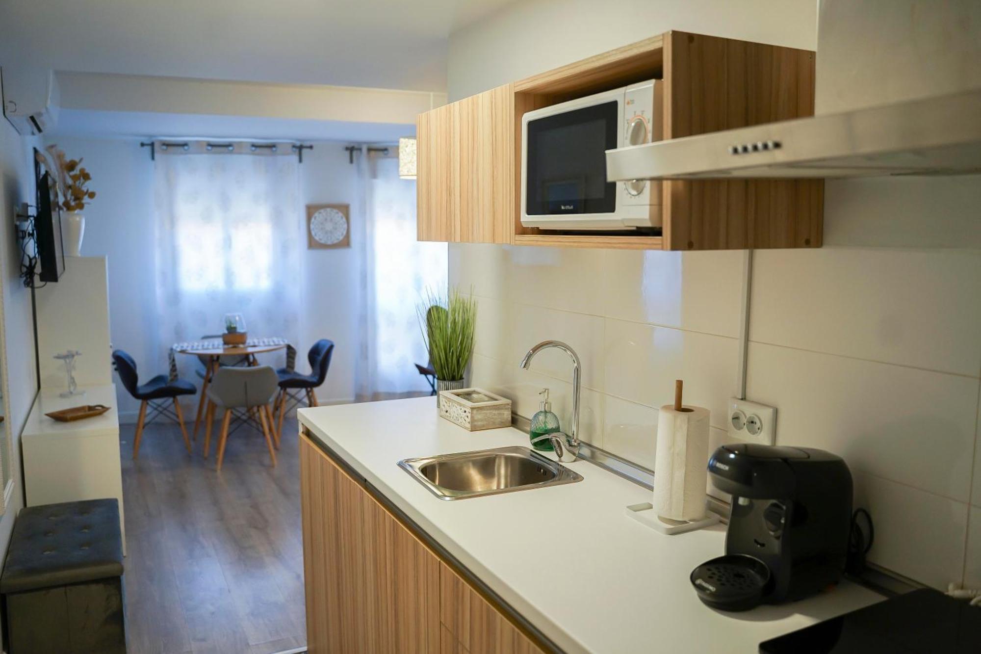 פלאסנסיה Apartamentos Suites Cariatide מראה חיצוני תמונה